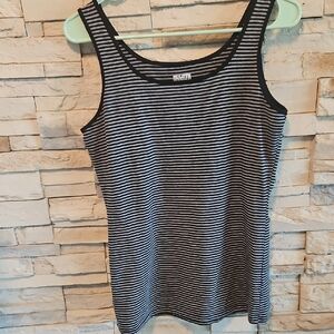 Duluth Trading Co Black and White Ribbed Sleeveless Tank Top